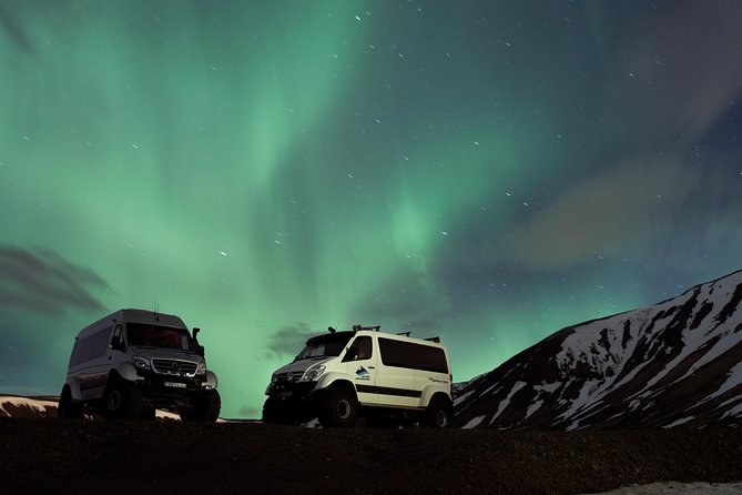 Northern Lights Tour from Reykjavik in a Super Jeep - The first 30 minutes: pickup and the road out