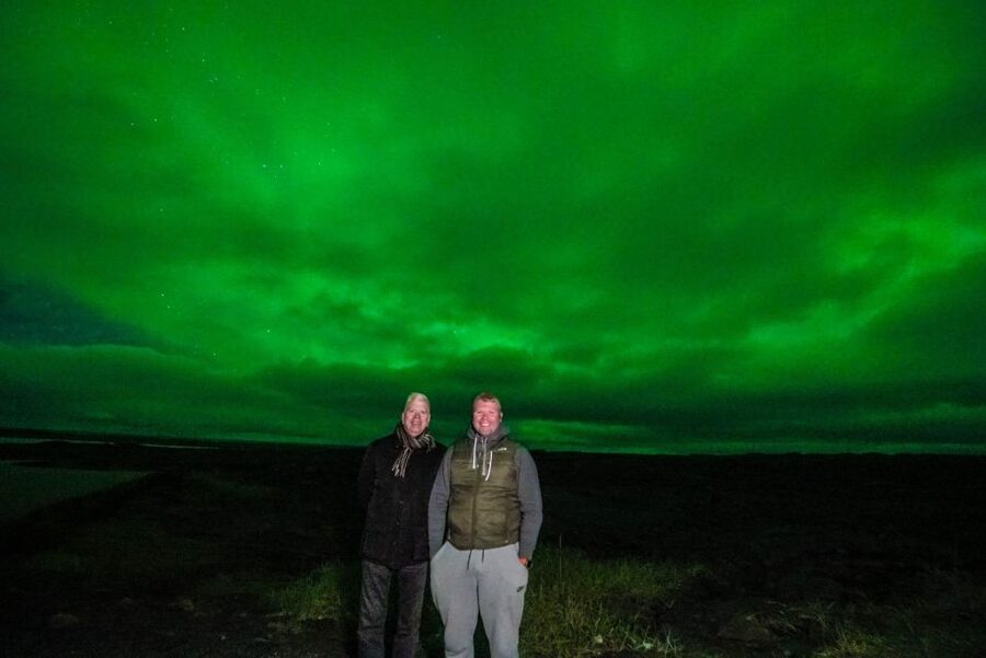 Northern Lights Tour From Reykjavik with Photography - What the guide adds to the evening
