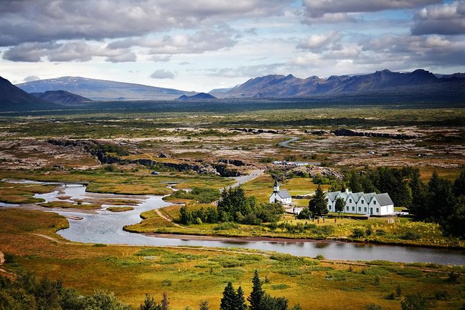 Premium Golden Circle Tour in Jeep - Geysir: Iceland’s famous geothermal theater