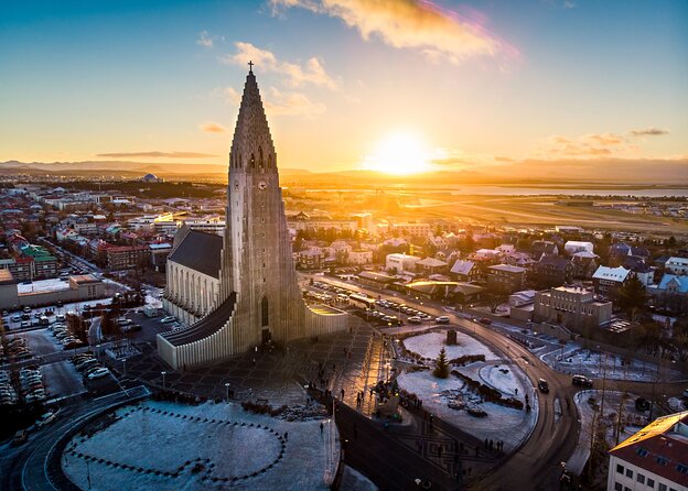 Private 3 Hours Tour with Airport Transfer in Reykjavik - Driving into Reykjavik