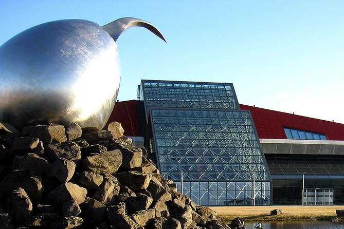 Private Airport Transfer - From KEF arrivals hall to your Reykjavik door