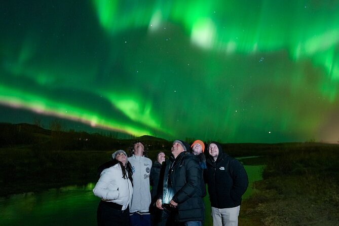 Private Aurora Hunt with Photos in Super Defender - Chasing clear skies instead of sitting in one place
