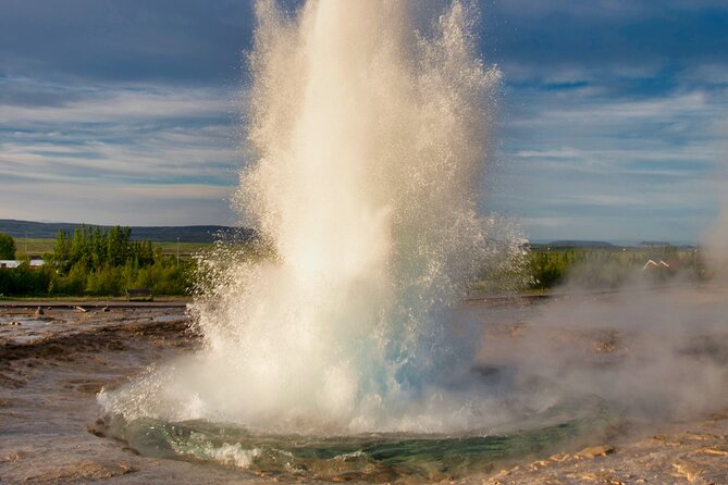 Private Bespoke Golden Circle Tour - Þingvellir: where parliament and continents meet