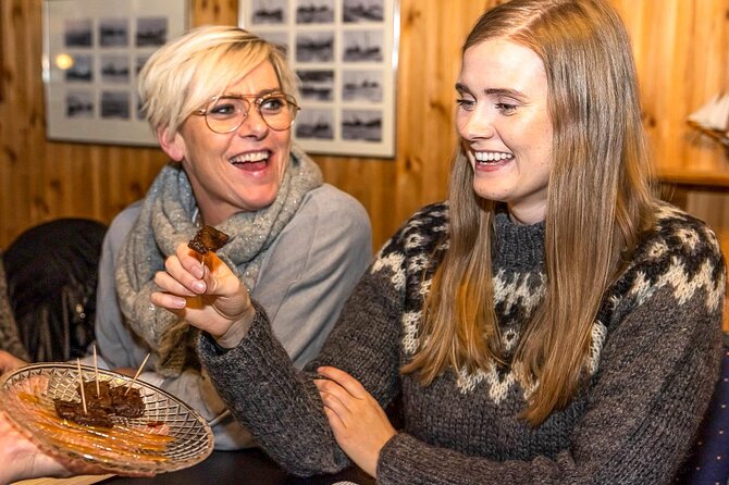 Private Food Walking Tour in Reykjavik - The famous lamb hot dog at Bæjarins Beztu