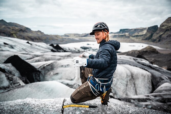 Private Glacier Hike on SÓLHEIMAJÖKULL : Blue Ice Expedition - The first steps require proper gear