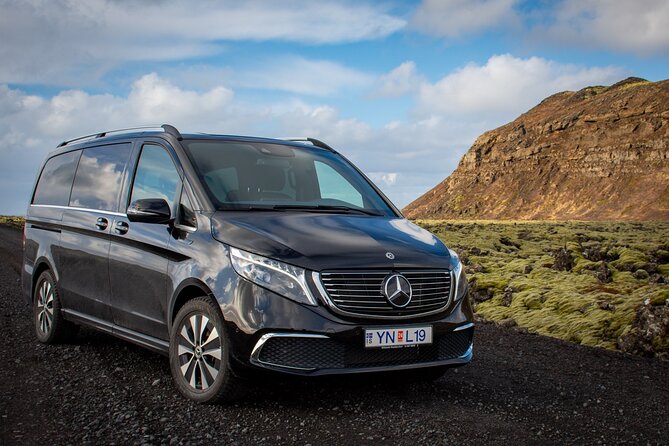 Private Hire Adventure Guide & Vehicle - Northern Lights and Photography Options
