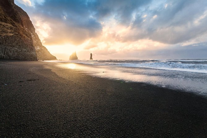 Private Jeep Tour - Golden Circle and South Coast Combo - Seljalandsfoss: bring a rain jacket