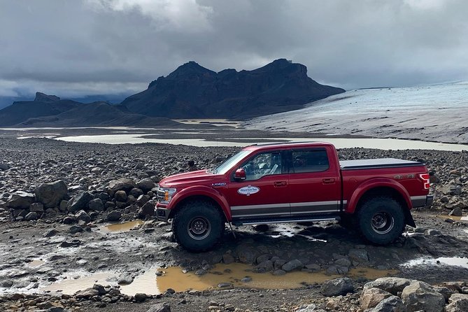 Private Jeep with driver guide, Super JEEP - Shaping a South Coast or best-of-Iceland route