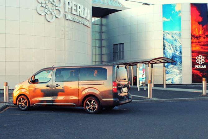 Private Keflavik Airport Transfer (Round trip) - Vehicles, comfort, and luggage limits