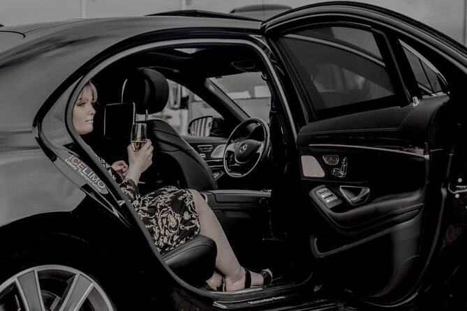 Private Luxury Airport transport Keflavik in Sedan - Key points at a glance