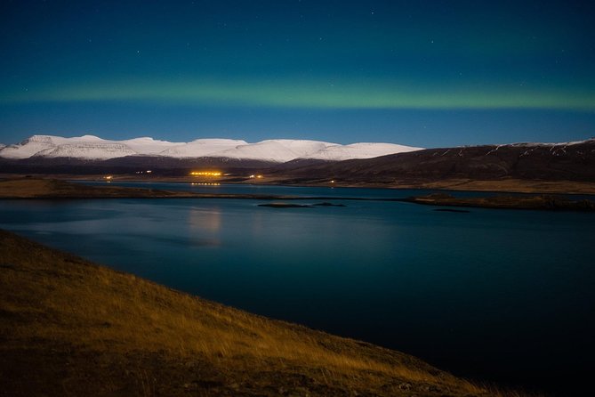 Private Northern lights with photographs - 8:30 pm pickup from Reykjavik