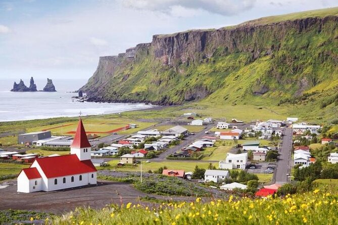 Private South Coast Fire and Ice: Glacier viewpoint & Lava Show - The Lava Show in Vík brings fire indoors