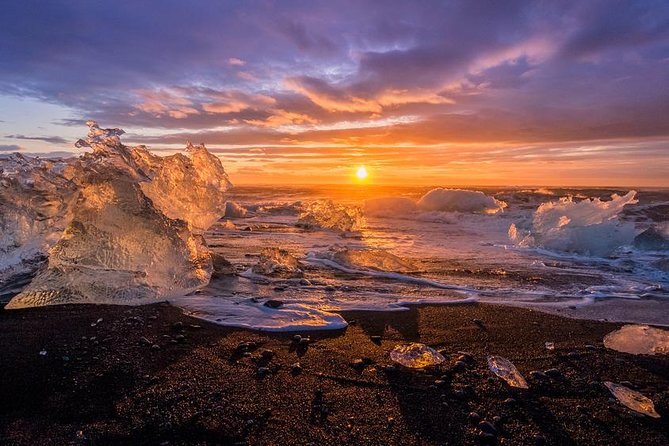 Private South Coast & Glacier Lagoon tour from Reykjavik - Lunch keeps the long drive human