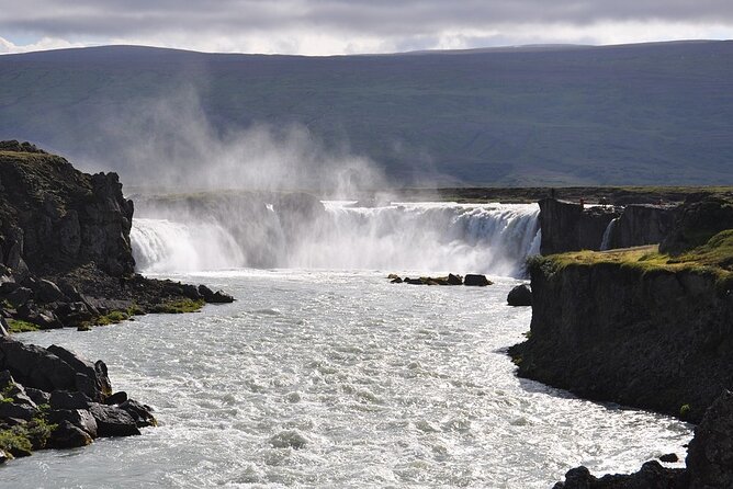 Private Tour from Akureyri of Goðafoss Waterfall of the Gods - Guide quality can shape the whole outing
