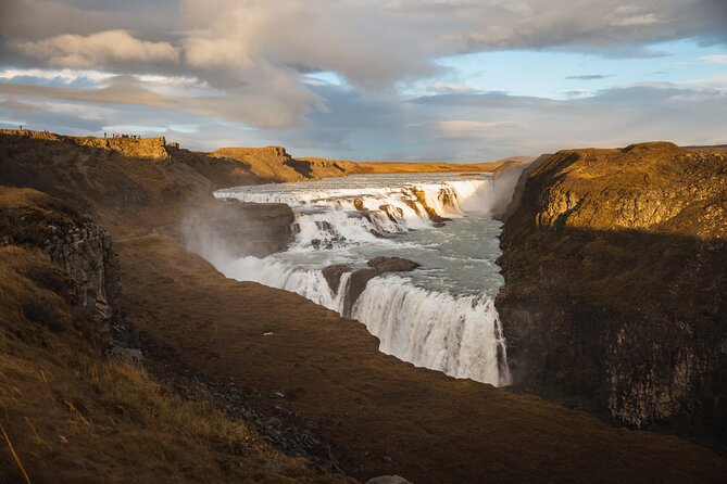 Private Tour to Golden Circle and Hvammsvík Hot Spring - Þingvellir: plates, parliament, and Lake Þingvallavatn