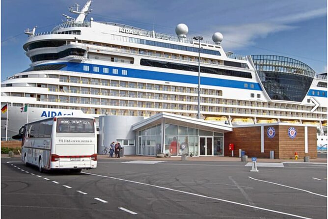 Private Transfer from Cruise Ship Port to Keflavik Int. Airport - The 45-minute ride across Iceland
