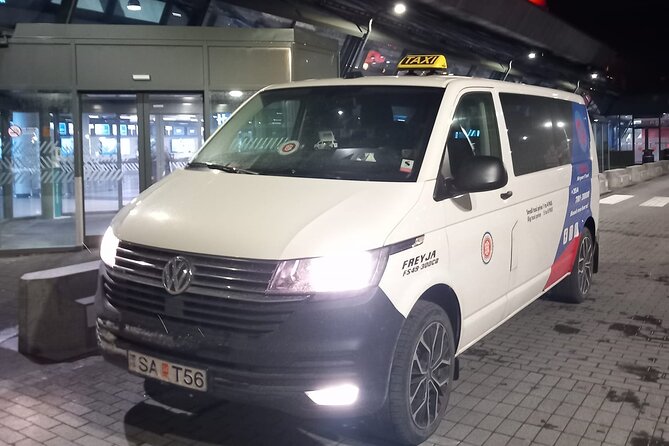 Private Transfer from Reykjavik/surrounding to Keflavik Airport - Leaving Reykjavik without the usual airport hassle