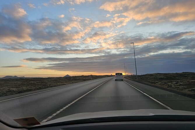 Private Transfer Keflavik Airport To Reykjavik Pick or Drop - Vehicle choices for three people or a larger party