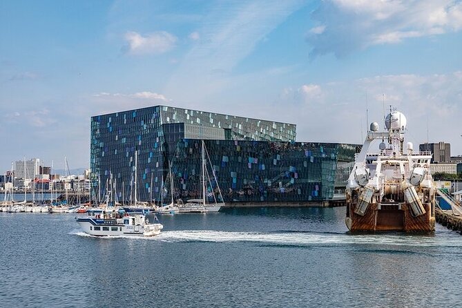 Private Transfer: Reykjavik Cruise Ports to hotels in Reykjavik - Make sure your hotel is in Reykjavik