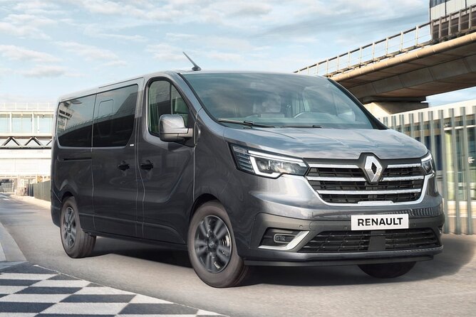 Private Transfer Service from Hotels in Reykjavik to Cruise Ship Terminal - Friendly drivers and small touches