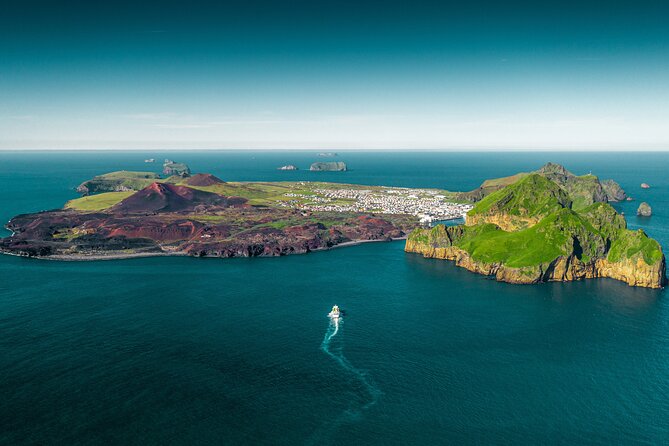 Puffin and Volcano Tour with Ebbi - Sprangan and the island’s cliff traditions