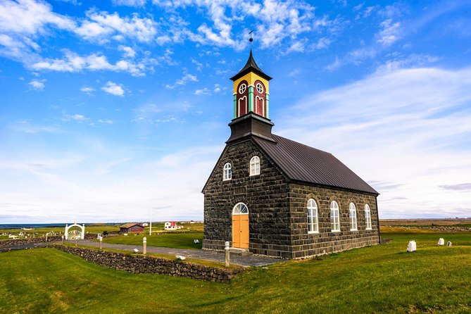 Reykjanes peninsula - Brimketill: go when the sea is in a mood
