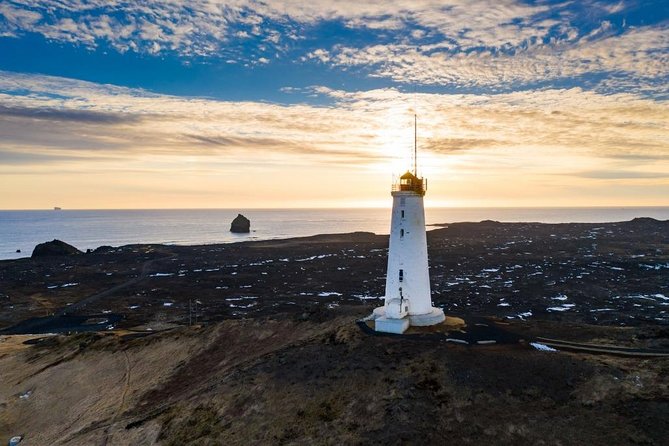 Reykjanes Peninsula Tour - The Blue Lagoon: famous, relaxing, and not included