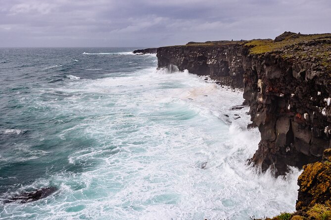 Reykjanes Peninsula: Volcanos & Blue Lagoon Self-Guided Tour - Gunnuhver: steam, heat, and a little folklore