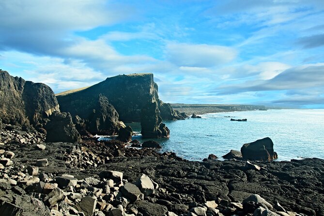 Reykjanes Peninsula: Volcanos & Blue Lagoon Self-Guided Tour - Brimketill and the peninsula’s troll stories