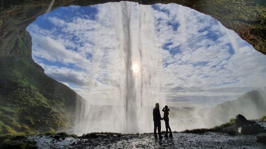 Reykjavík: 2-Day Tour with Icebergs, Glaciers & Waterfalls - Who should book this south coast tour?