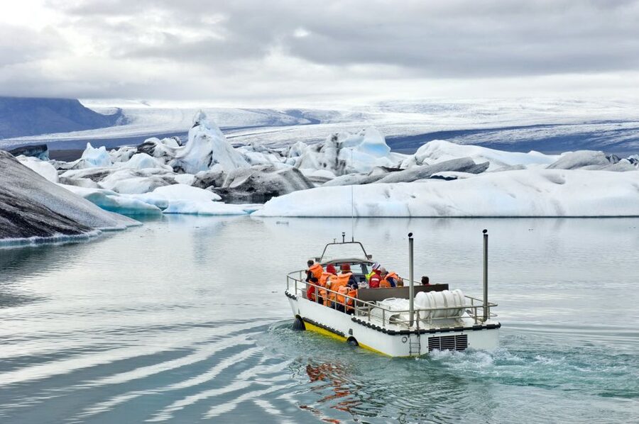 Reykjavík: 2-Day Tour with Icebergs, Glaciers & Waterfalls - The overnight stay in the Icelandic countryside