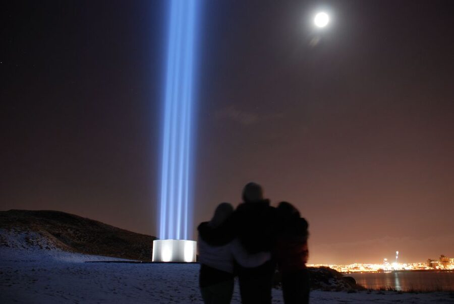 Reykjavik: 2-Hour Imagine Peace Tower Tour - From Ægisgarður 5 to Viðey Island