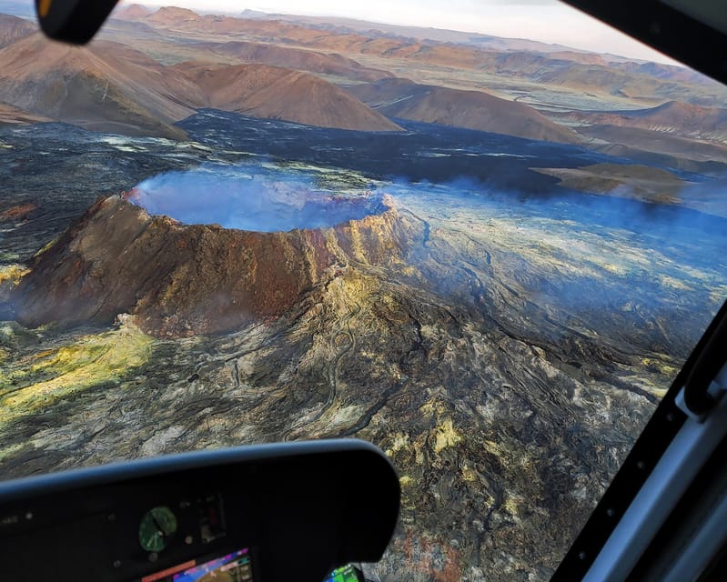 Reykjavik: 45-Minute Volcano Sightseeing Helicopter Tour - Thirty minutes over the Reykjanes Peninsula