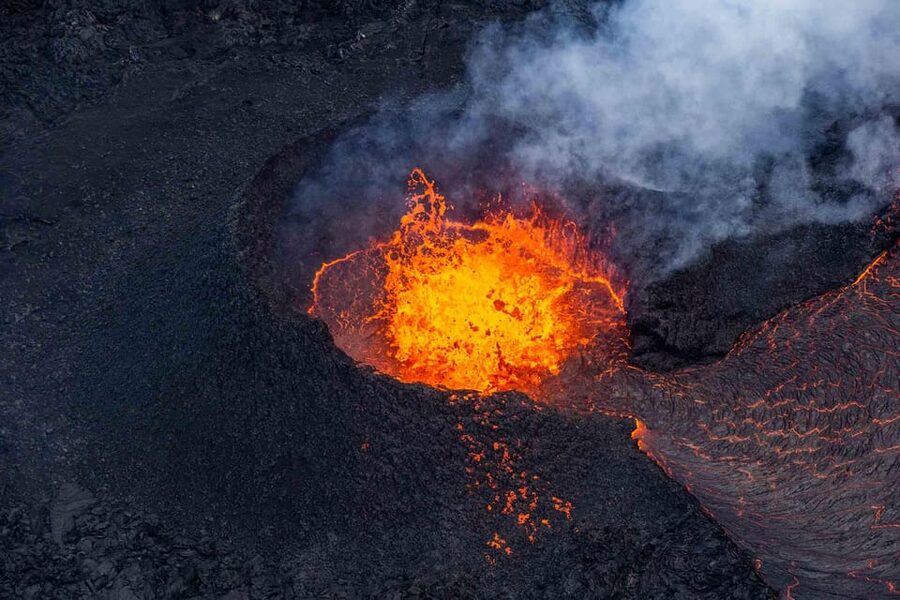 Reykjavik: 45-Minute Volcano Sightseeing Helicopter Tour - Understanding what you are seeing