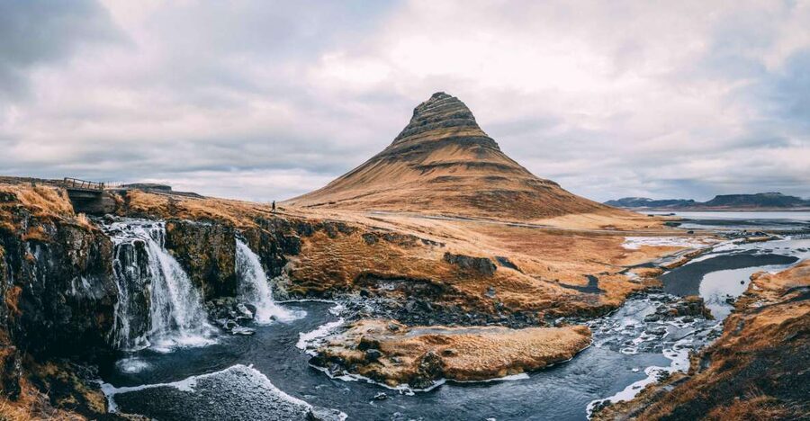 Reykjavik: 8-Day Small Group Circle of Iceland Tour - Day 5: Lake Mývatn’s volcanic ground and geothermal heat