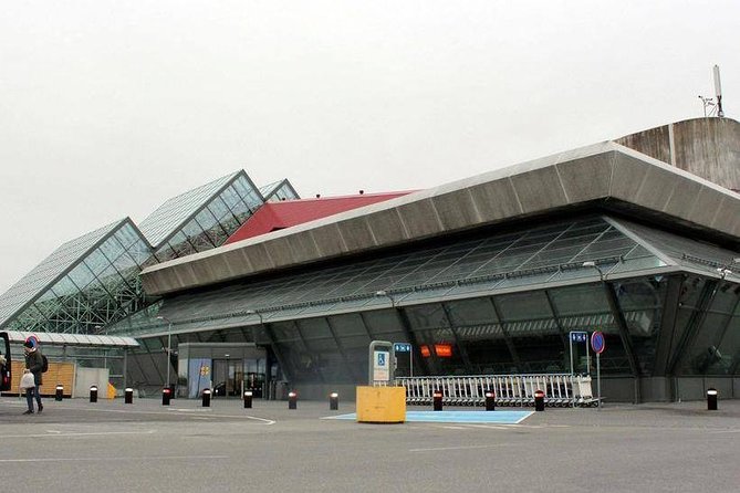 Reykjavik area to Keflavik Private Luxury Airport Transfer - Punctuality and communication