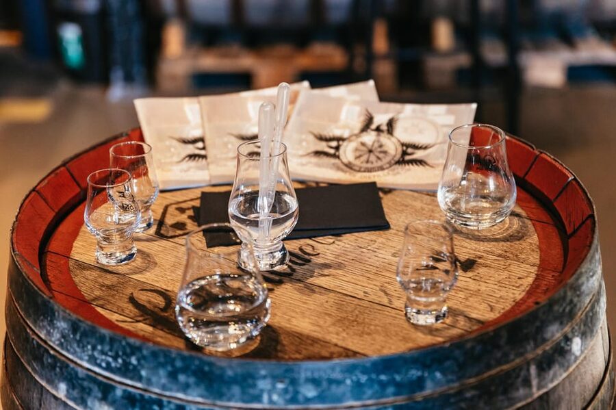 Reykjavik: Eimverk Distillery Guided Tour with Tasting - The 75-minute visit, from welcome drink to final pour