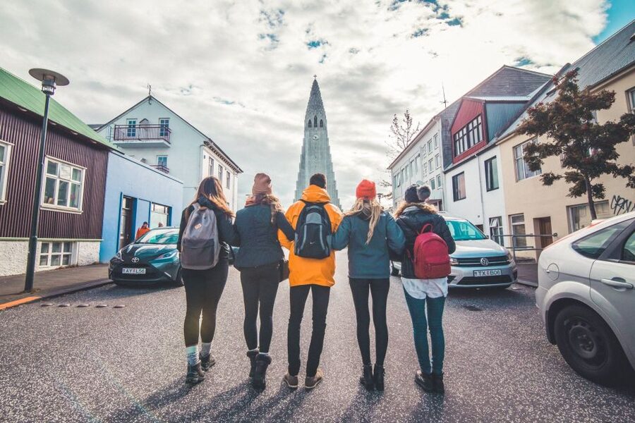 Reykjavik: Evening Icelandic Food and Drink Tour - A walking tour that helps you get oriented