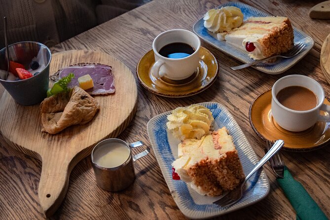 Reykjavik Food Walk - Local Foodie Adventure in Iceland - The guides make the difference