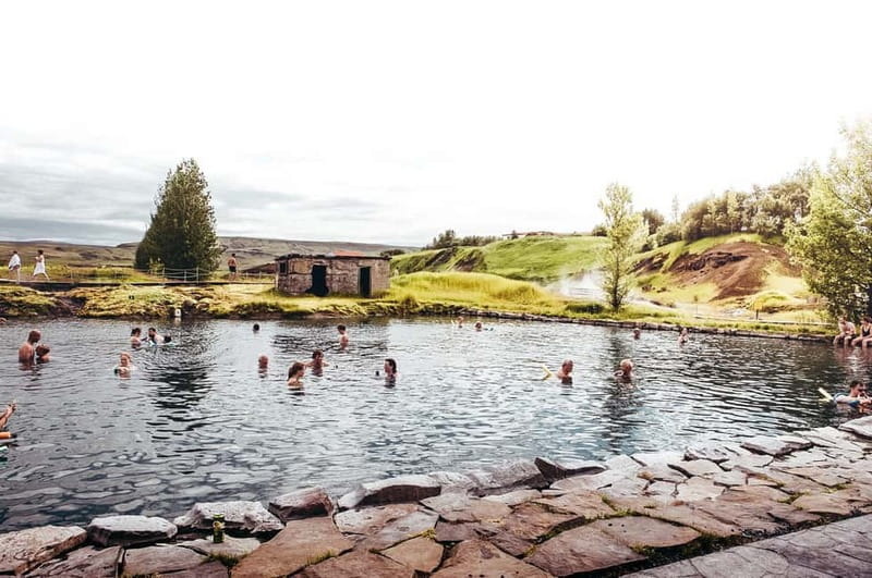 Reykjavík: Glacier Snowmobile and Hot Springs with Pickup - The day in five useful points