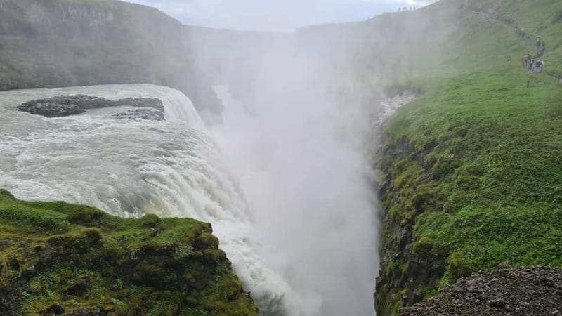 Reykjavík: Golden Circle, 2 Geysers & Geothermal Bakery Tour - Why this Golden Circle route feels different