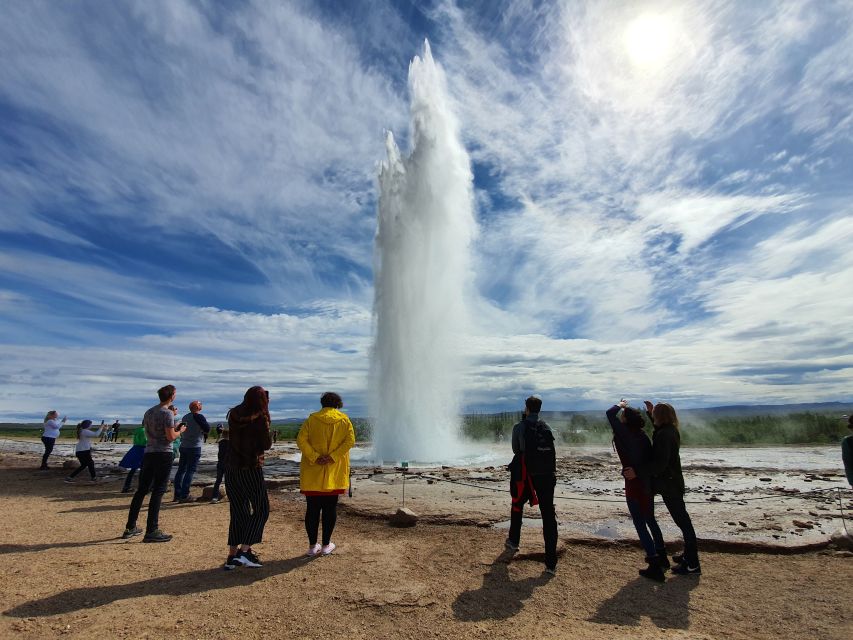 Reykjavik: Golden Circle, Kerid Crater and Sky Lagoon Tour - Thingvellir, where geology and parliament meet