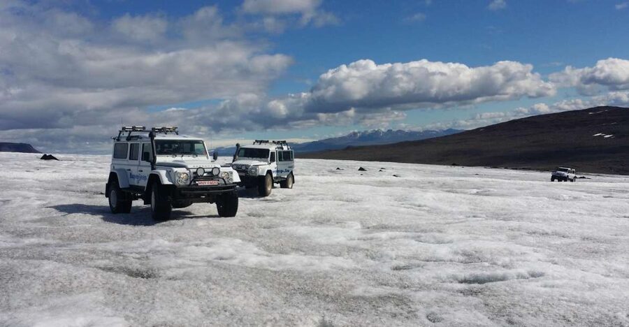Reykjavik: Golden Circle & Langjökull Glacier on a Jeep - Starting from Reykjavik in a small Jeep