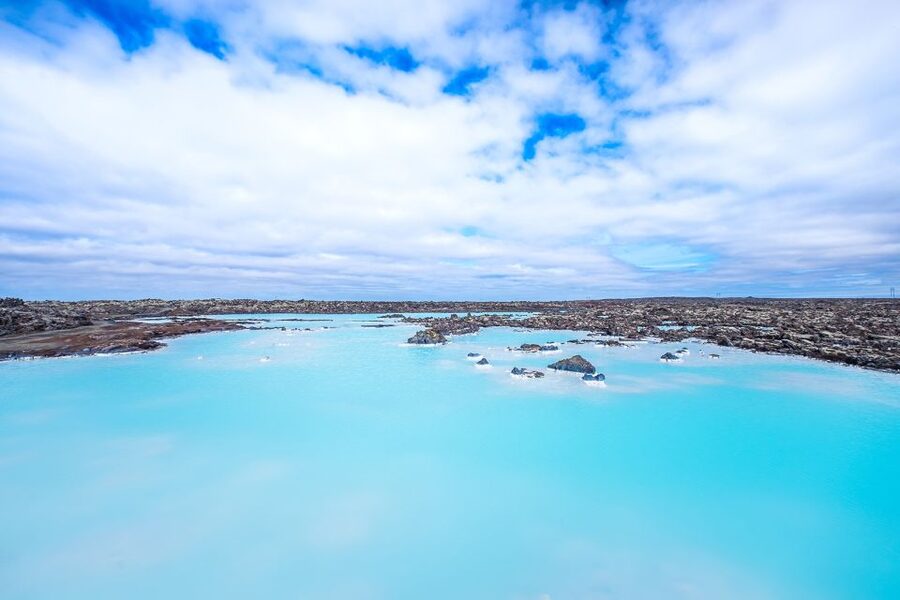 Reykjavík: Golden Circle Minibus Tour & Blue Lagoon Transfer - Geysir and Strokkur: Iceland’s most reliable spectacle