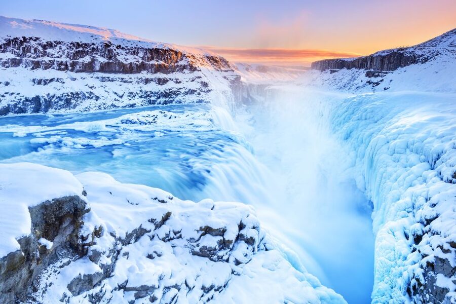 Reykjavík: Golden Circle Minibus Tour & Blue Lagoon Transfer - Thingvellir National Park and the North Atlantic ridge