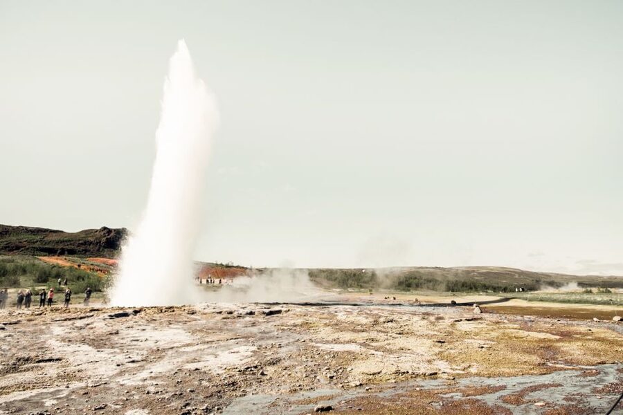 Reykjavík: Golden Circle Minibus Tour & Blue Lagoon Transfer - The Blue Lagoon at 5:00 PM: a relaxing but timed finish