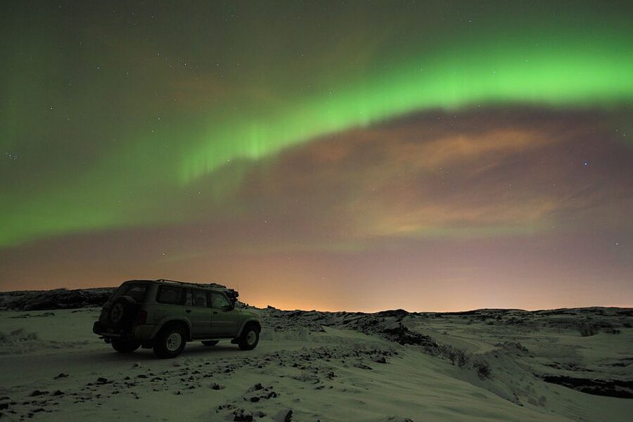 Reykjavik: Golden Circle & Northern Lights 4x4 Tour - Why combine the Golden Circle with an aurora search?