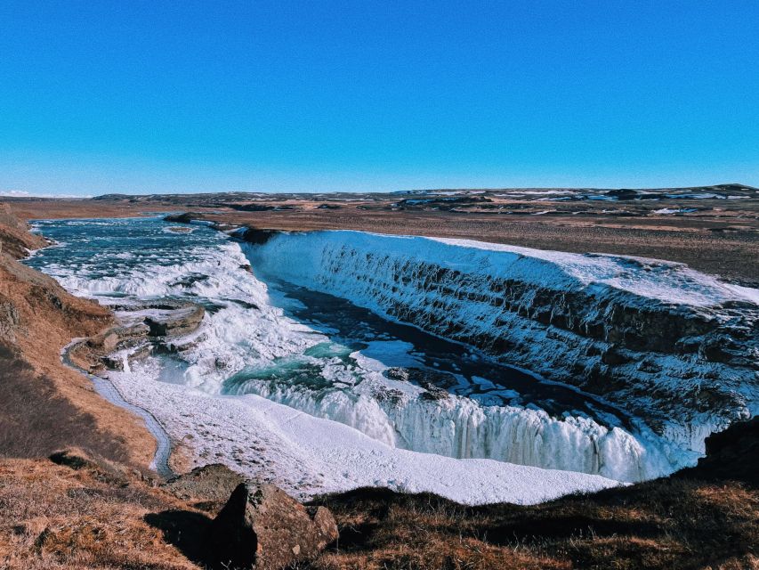 Reykjavík: Golden Circle, Secret Lagoon, & Friðheimar Tour - Guides, driving, and the small-group feel