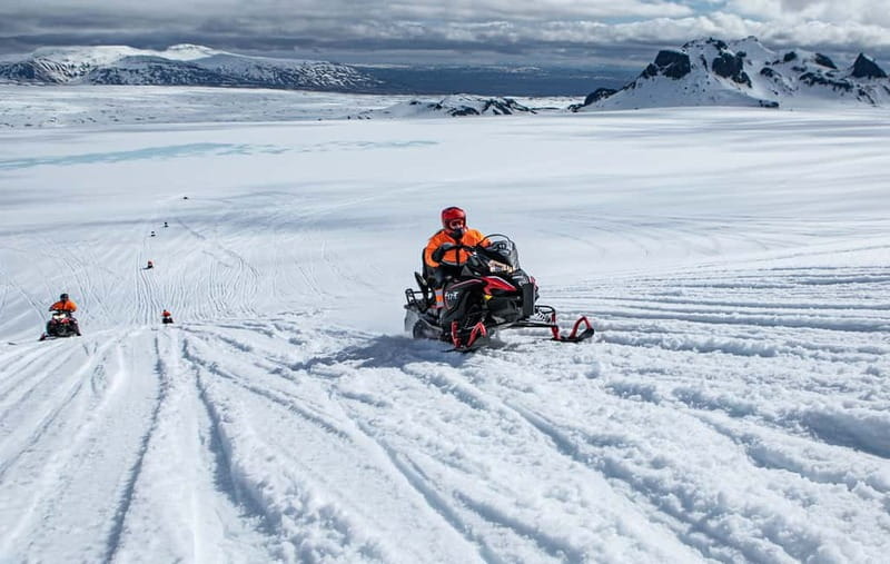 Reykjavik: Golden Circle Super Jeep and Snowmobile Tour - Þingvellir gives the day its historical beginning