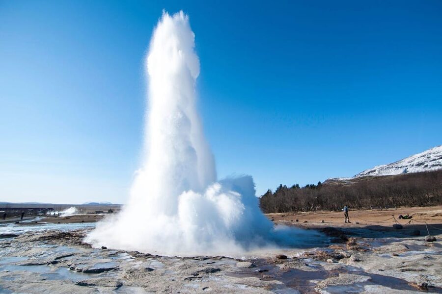 Reykjavik: Golden Circle Super Jeep Tour with Snowmobiling - Why this tour works as a full Iceland day